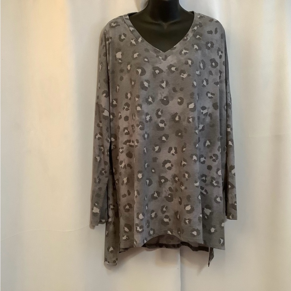 Zenana Tunic Women’s Size 2X Knit Loose Fit Animal Print